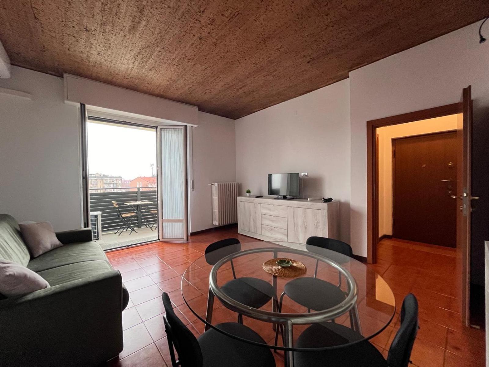 View Metro M1, San Siro, Servizi Premium * Milan